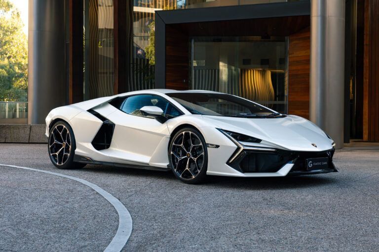 2025 LAMBORGHINI REVUELTO